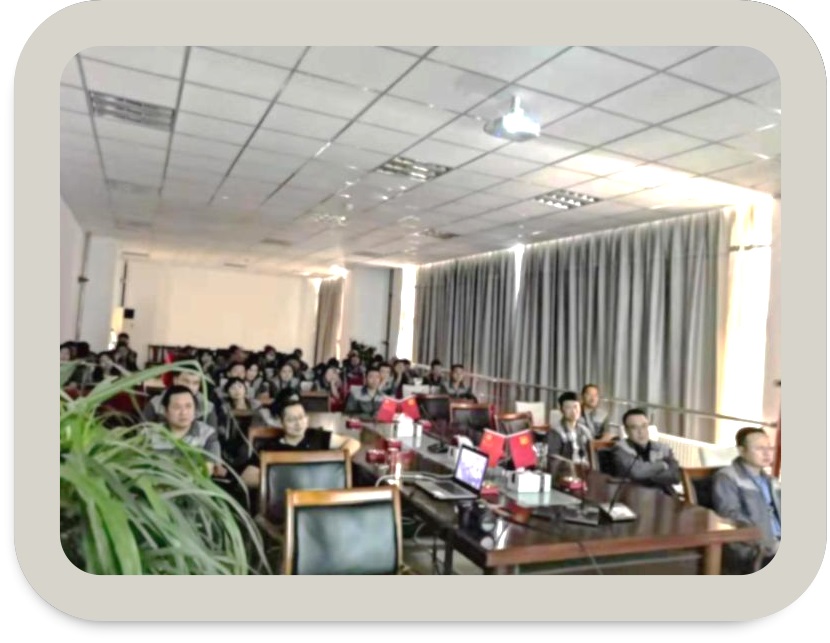 饮水思源念党恩   同心共铸俄罗斯专享会294官网梦——“喜迎祖国70华诞”红色电影展映活动