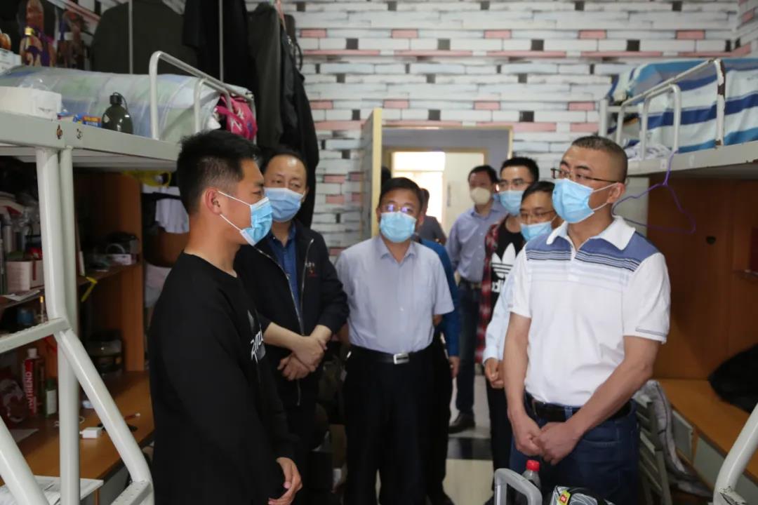 返校第一天 | 初夏的校园 终于等到你! 返校第一天 | 初夏的校园 终于等到你!